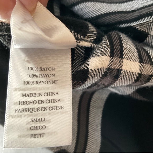 Rails Hunter Plaid Button-Front Shirt Black and White - Picture 15 of 15